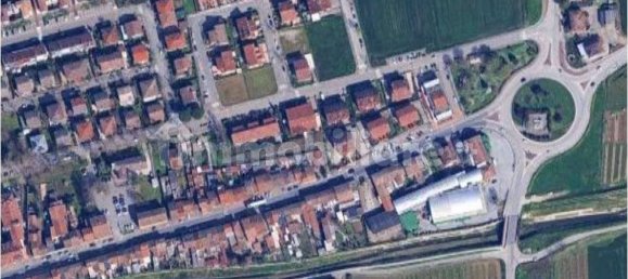 Коммерческая недвижимость с 1 комнатой в Чезена, Италия № 264691 13