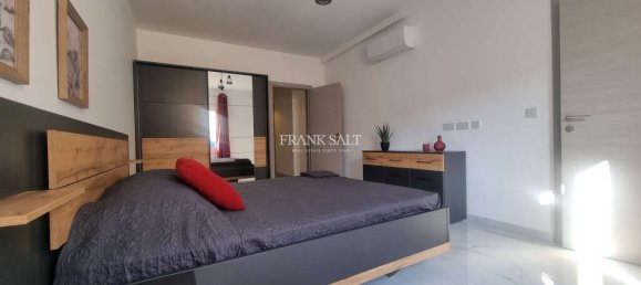 Квартира с 3 спальнями в Сент-Джулианс, Мальта № 7660 11