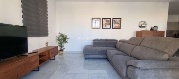 Квартира с 3 спальнями в Сент-Джулианс, Мальта № 7660 3