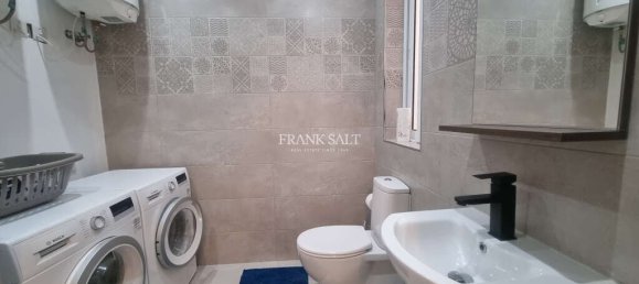 Квартира с 3 спальнями в Сент-Джулианс, Мальта № 7660 39