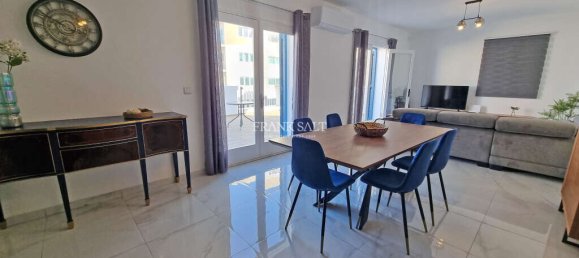 Квартира с 3 спальнями в Сент-Джулианс, Мальта № 7660 6