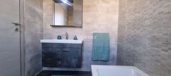 Квартира с 3 спальнями в Сент-Джулианс, Мальта № 7660 35