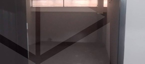  Garage in Bari, Italy No. 33882 5