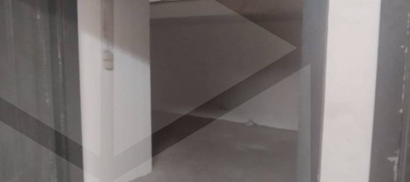  Garage in Bari, Italy No. 33882 12