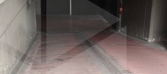  Garage in Bari, Italy No. 33882 23