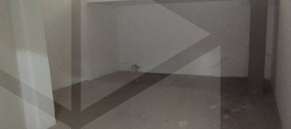  Garage in Bari, Italy No. 33882 41