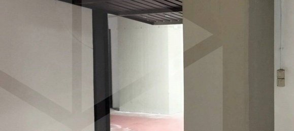  Garage in Bari, Italy No. 33882 35