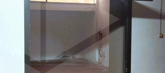  Garage in Bari, Italy No. 33882 31