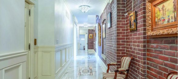 6 bedrooms House in Toronto, Canada No. 819 9