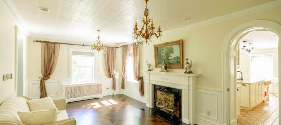 6 bedrooms House in Toronto, Canada No. 819 7