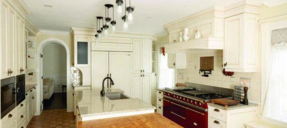 6 bedrooms House in Toronto, Canada No. 819 8