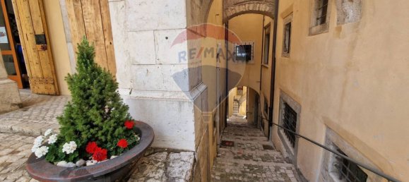 3 bedrooms Apartment in Barrea, Italy No. 358197 3