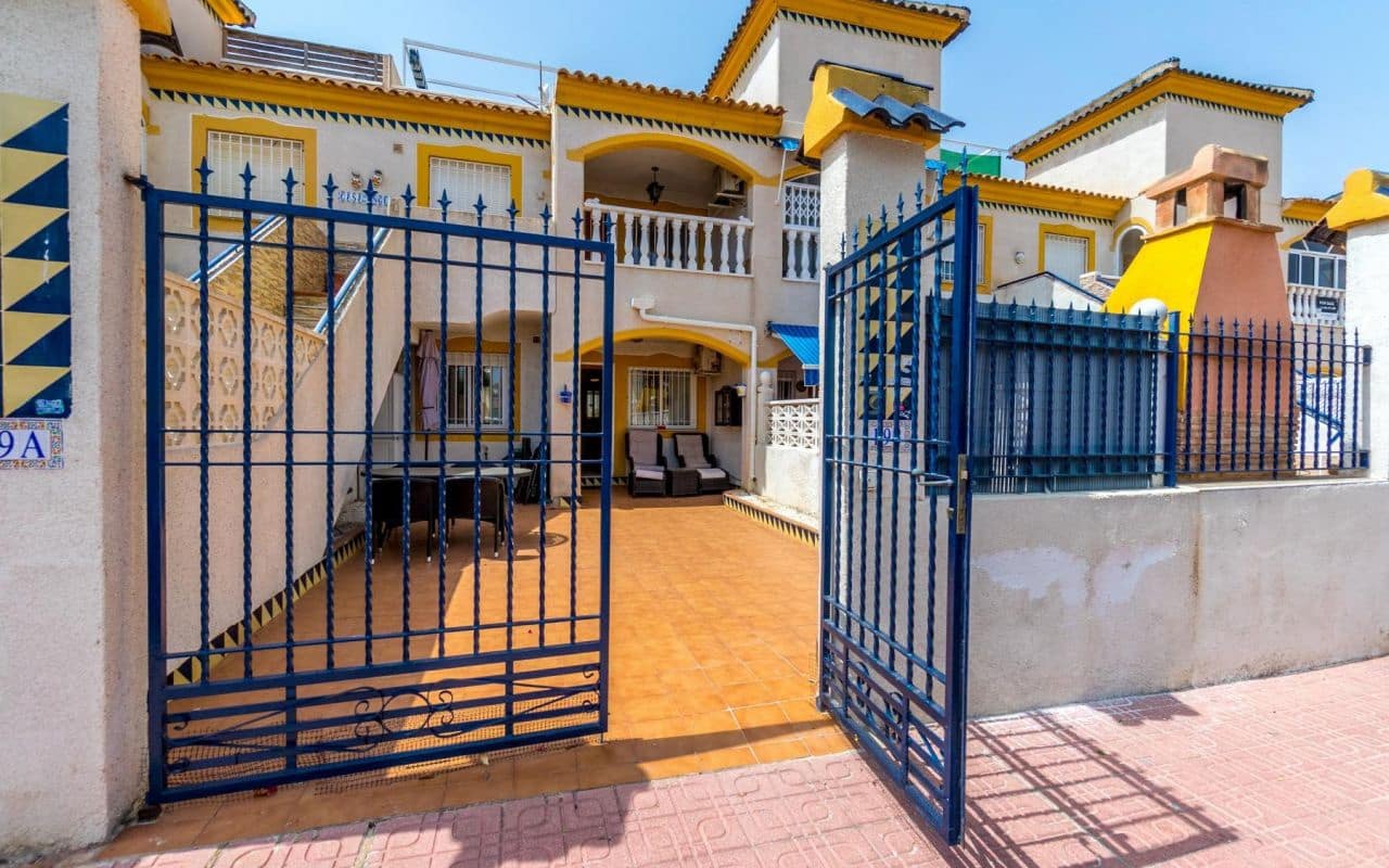 2 bedrooms Apartment in Torrevieja, Spain No. 206580