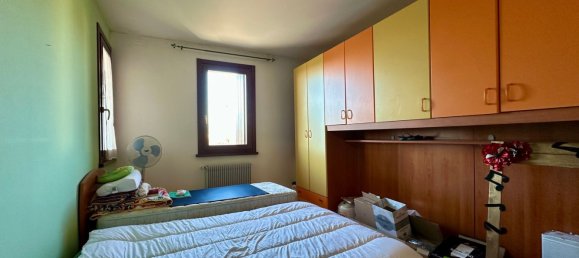 4 rooms Apartment in Udine, Italy No. 99126 11