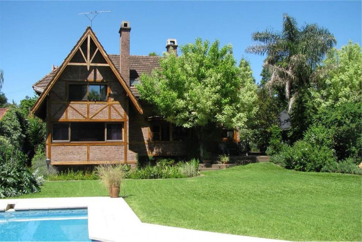 5 bedrooms House in San Isidro, Argentina No. 2002