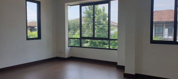 3 Schlafzimmer Haus in Bang Khen, Thailand, Nr. 68408 12