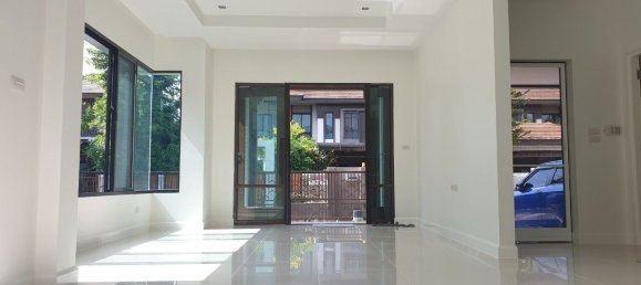 3 Schlafzimmer Haus in Bang Khen, Thailand, Nr. 68408 6