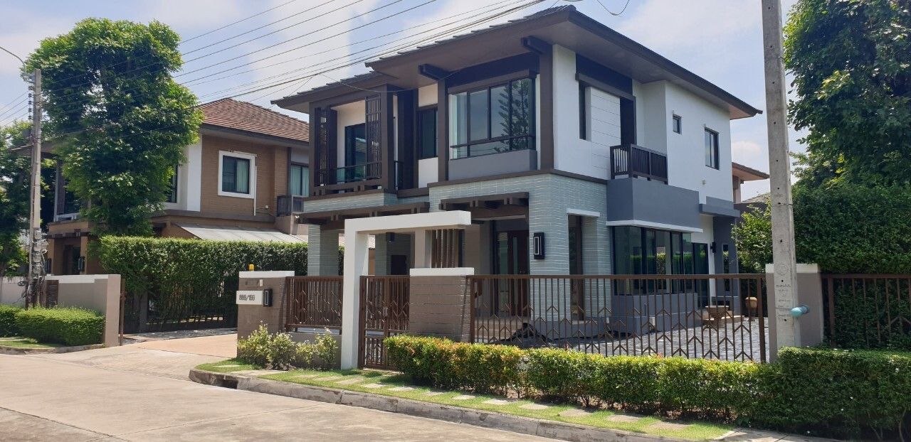 3 bedrooms House in Bang Khen, Thailand No. 68408