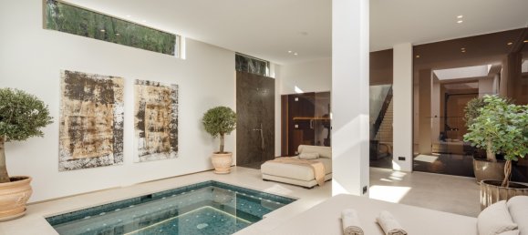 6 bedrooms Villa in Marbella, Spain No. 106173 25