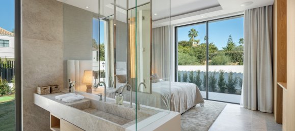 6 bedrooms Villa in Marbella, Spain No. 106173 14