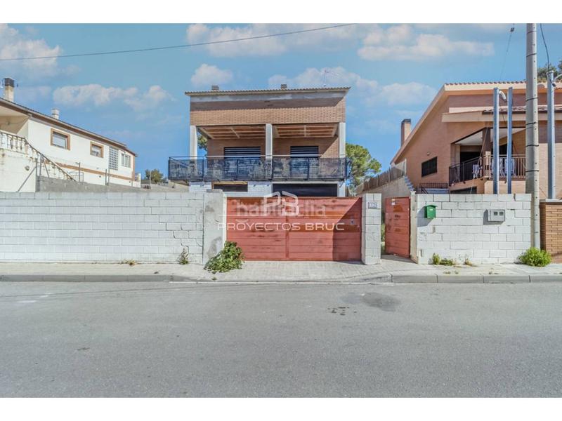 4 bedrooms House in La Torre de Claramunt, Spain No. 145936