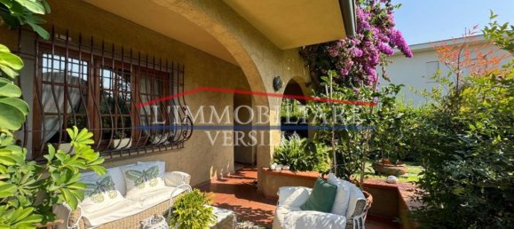 3 bedrooms Villa in Forte dei Marmi, Italy No. 116989 8