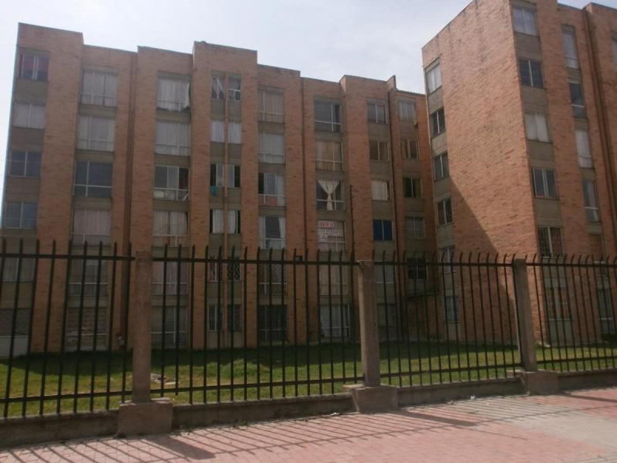 Casa de 3 dormitorios en Bogotá, Colombia No. 11115