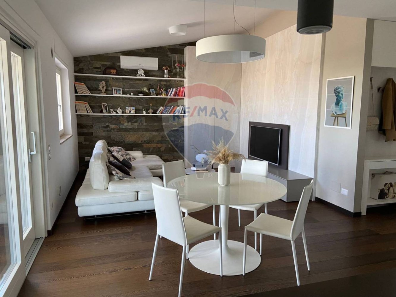 Ático de 3 dormitorios en Matera, Italy No. 129423