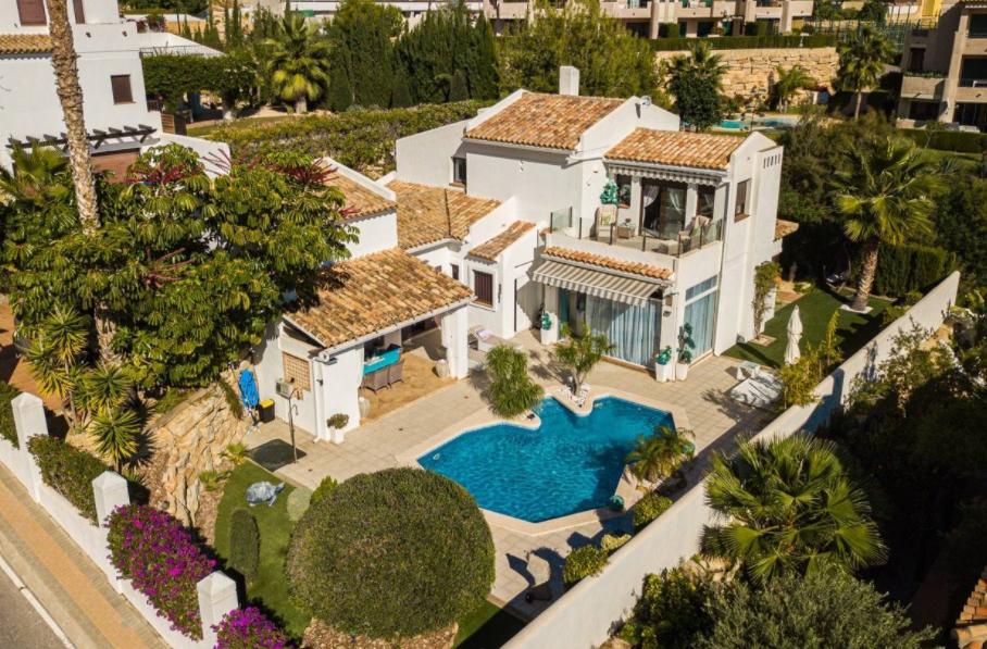 3 bedrooms Villa in Benidorm, Spain No. 4270