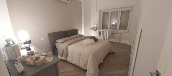3 rooms Apartment in Rome, Italy No. 35122 2