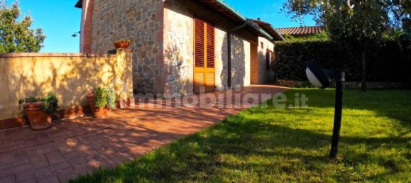 4 bedrooms Villa in Casole d'Elsa, Italy No. 165640 7