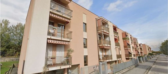 5 rooms Apartment in Avigliana, Italy No. 188239 2