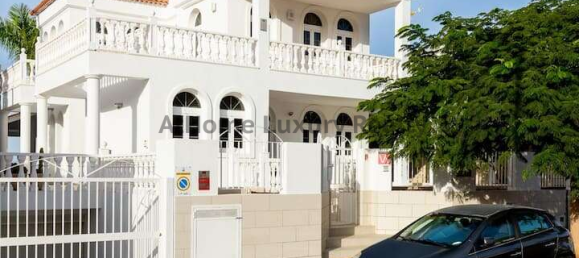 4 bedrooms House in Adeje, Spain No. 24989 2