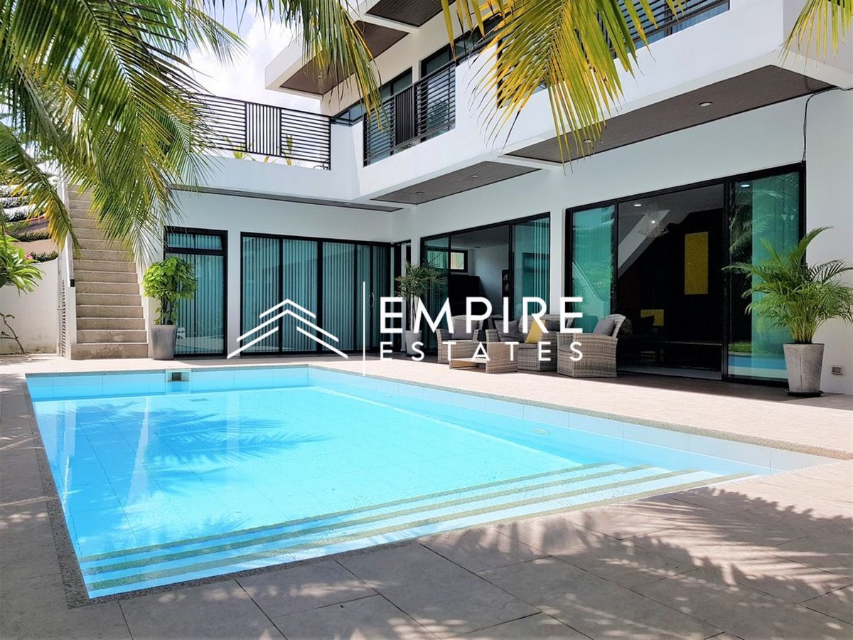 3 bedrooms Villa in Kathu, Thailand No. 5870