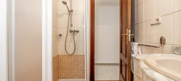 Apartamento de 3 dormitorios en Granada, Spain No. 142081 38