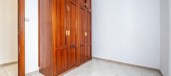 Apartamento de 3 dormitorios en Granada, Spain No. 142081 30