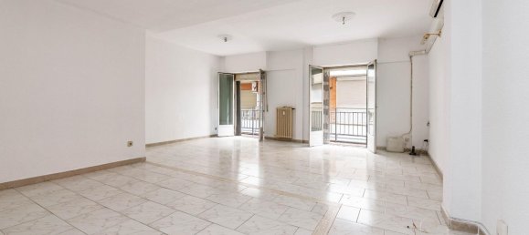 Apartamento de 3 dormitorios en Granada, Spain No. 142081 3