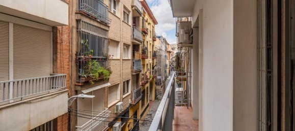 Apartamento de 3 dormitorios en Granada, Spain No. 142081 2