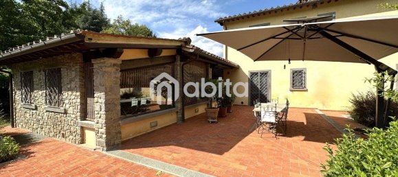 4 bedrooms Villa in Montevarchi, Italy No. 81372 6