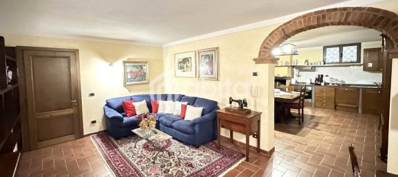 4 bedrooms Villa in Montevarchi, Italy No. 81372 25