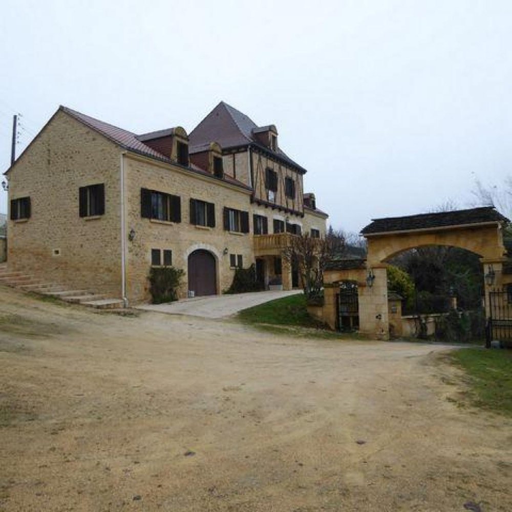 8 bedrooms House in Sarlat-la-Caneda, France No. 25047
