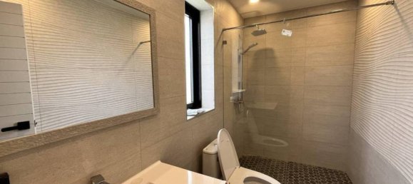 Villa de 4 dormitorios en Bang Lamung, Thailand No. 23615 2