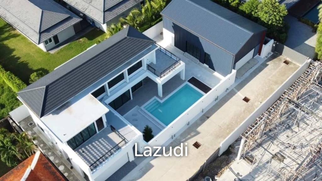 4 bedrooms Villa in Bang Lamung, Thailand No. 23615