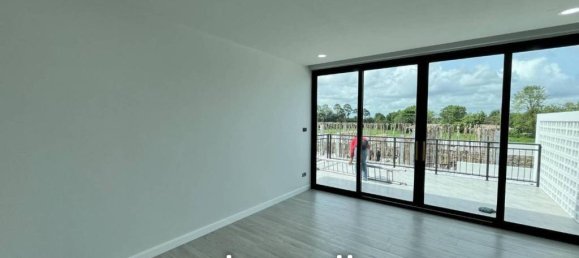 4 bedrooms Villa in Bang Lamung, Thailand No. 23615 3