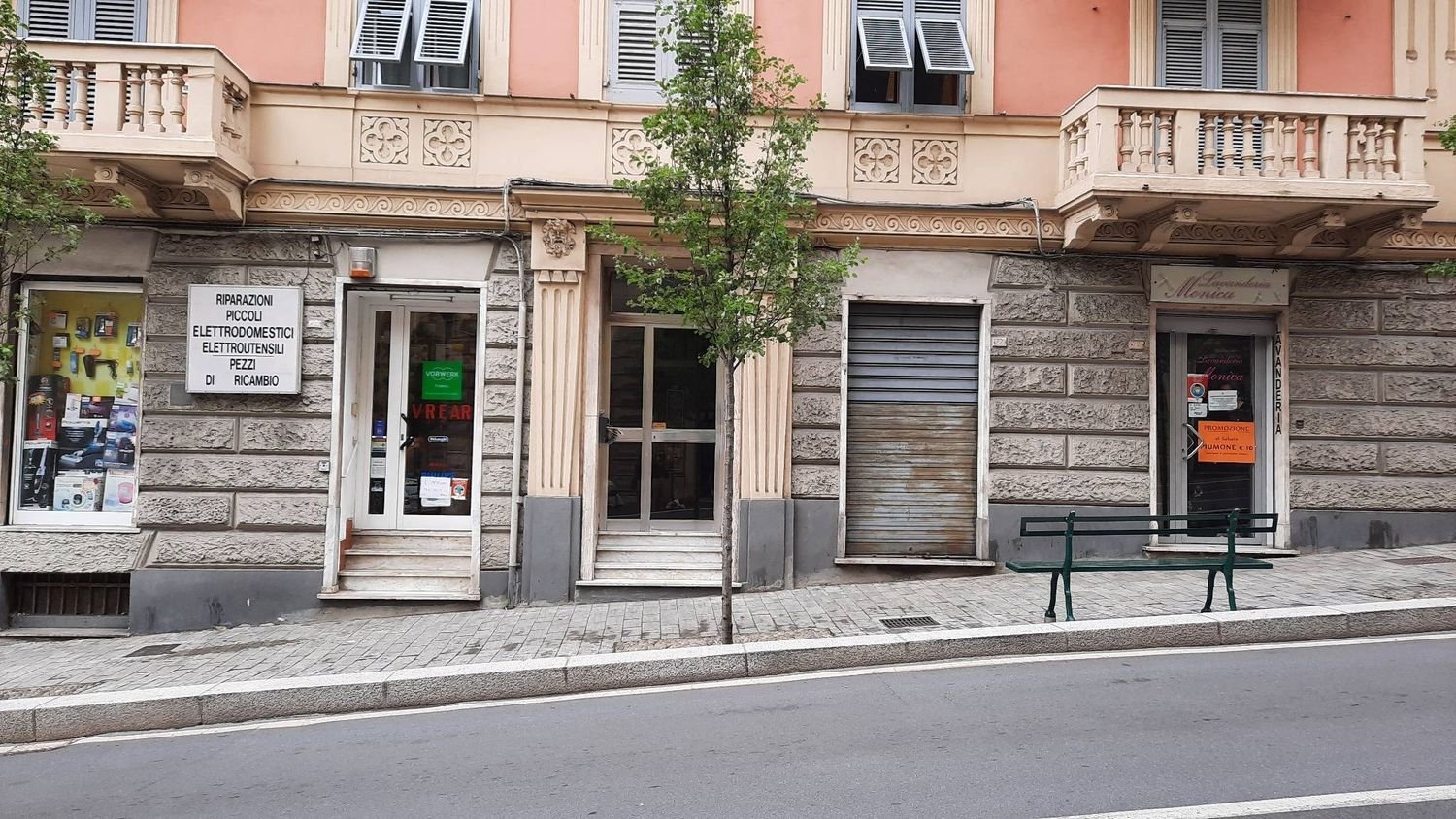 40m² Commercial property in Genoa, Italy No. 343878
