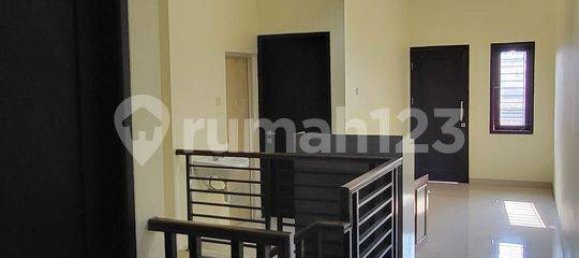 4 bedrooms House in Grogol Petamburan, Indonesia No. 1750 23