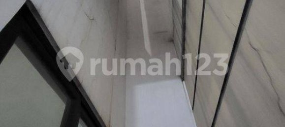 4 bedrooms House in Grogol Petamburan, Indonesia No. 1750 9