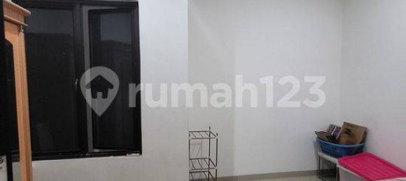 4 bedrooms House in Grogol Petamburan, Indonesia No. 1750 16