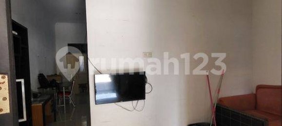 4 bedrooms House in Grogol Petamburan, Indonesia No. 1750 3