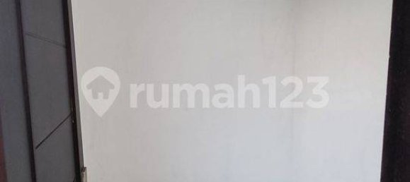 4 bedrooms House in Grogol Petamburan, Indonesia No. 1750 28